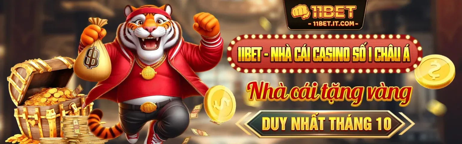 Sân vận động lớn với màn hình hiển thị tỷ số trận đấu và hàng ngàn người hâm mộ đang cổ vũ cuồng nhiệt, tạo nên không khí sôi động của một sự kiện thể thao lớn.